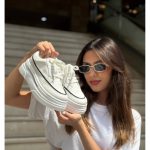 Tenis Blancos con Línea Negra para Dama - Marsella | Estilo Minimalista Tenis Blancos con Línea Negra para Dama - Marsella | Estilo Minimalista Image