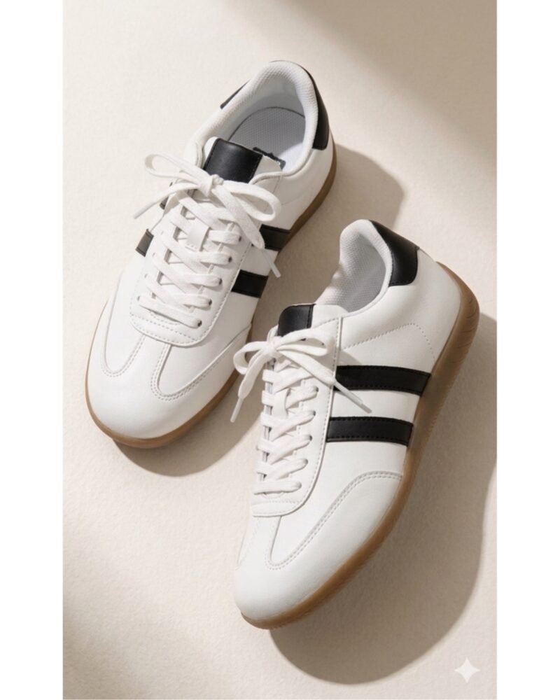 Tenis blancos con lineas en negro suela baja ref Tokio